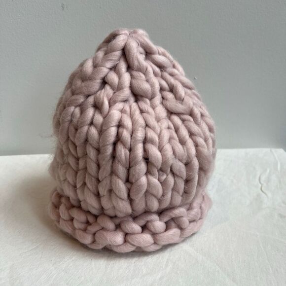 NWT Knitting Factory Ballerina Pink Chunky Knit Beanie - Picture 1 of 5